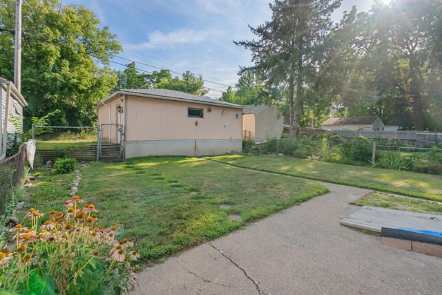 922 Beech Street, Saint Paul, MN 55106