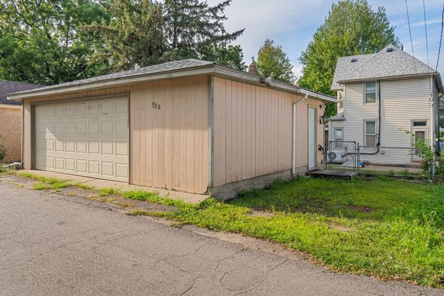 922 Beech Street, Saint Paul, MN 55106