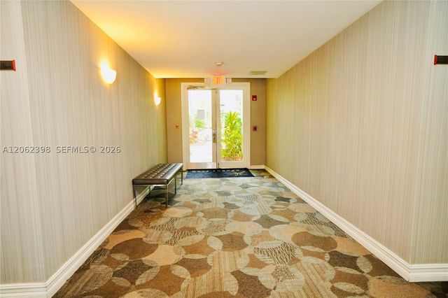 1900 Van Buren St 118B, Hollywood, FL 33020