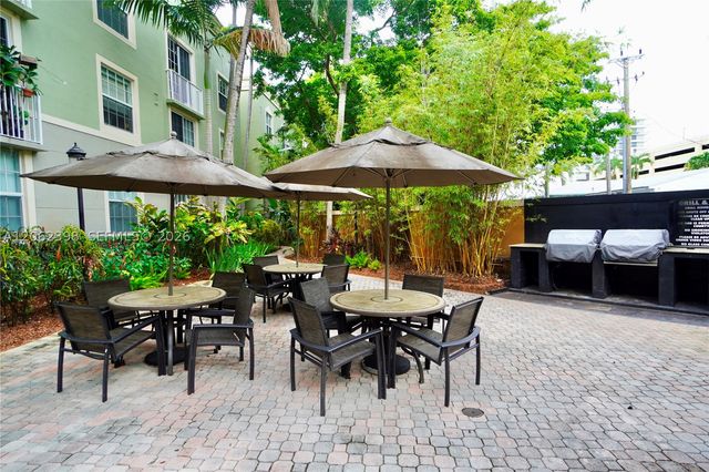 1900 Van Buren St 118B, Hollywood, FL 33020