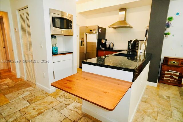 1900 Van Buren St 118B, Hollywood, FL 33020