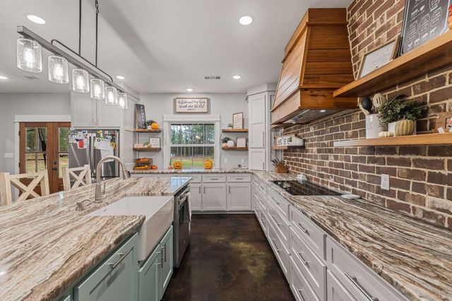 45 Entrekin Ln., Purvis, MS 39475