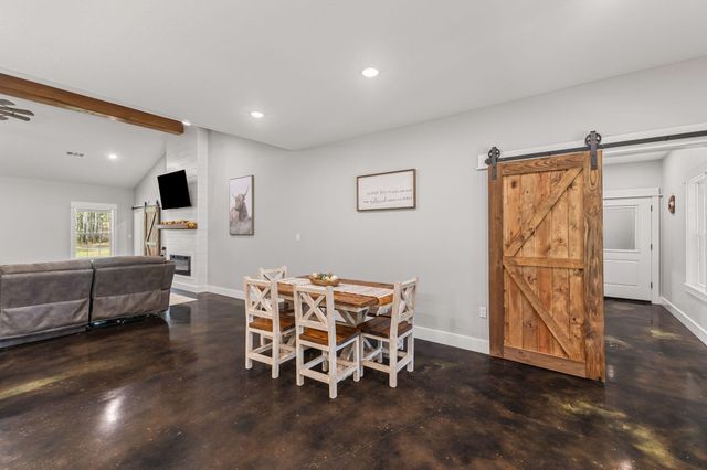 45 Entrekin Ln., Purvis, MS 39475