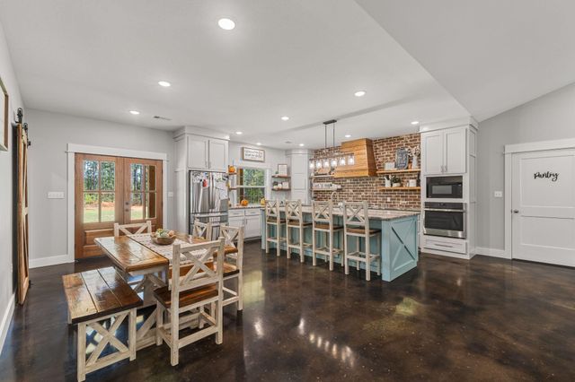 45 Entrekin Ln., Purvis, MS 39475