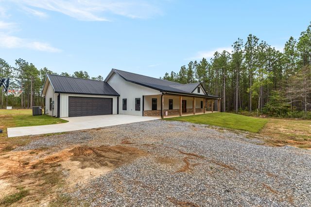 45 Entrekin Ln., Purvis, MS 39475