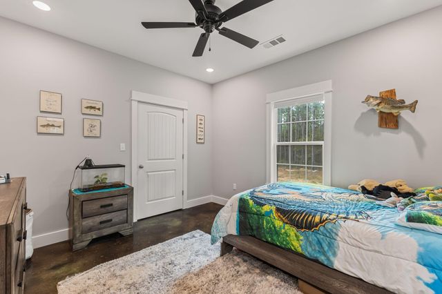 45 Entrekin Ln., Purvis, MS 39475