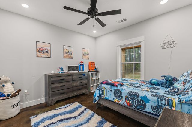 45 Entrekin Ln., Purvis, MS 39475