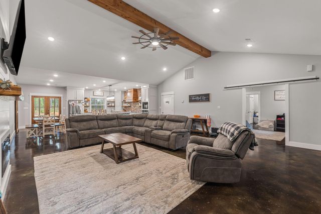 45 Entrekin Ln., Purvis, MS 39475