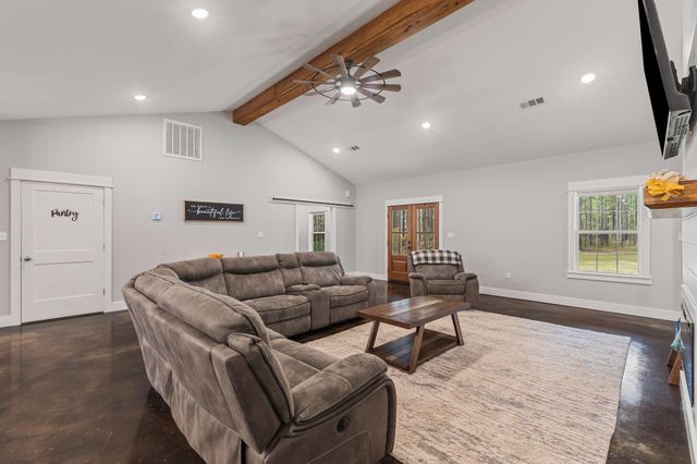 45 Entrekin Ln., Purvis, MS 39475