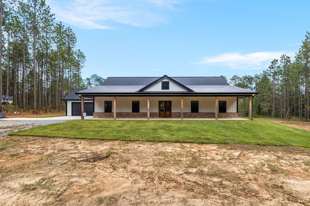 45 Entrekin Ln., Purvis, MS 39475