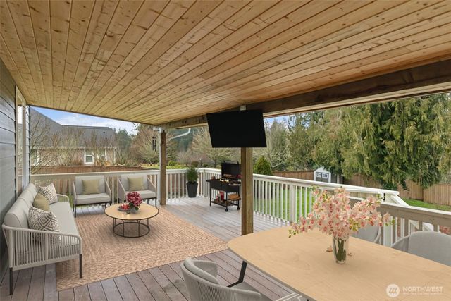 7633 Countrywood Drive SE, Olympia, WA 98501