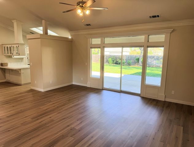 4365 Heather Ridge Lane, Redding, CA 96001