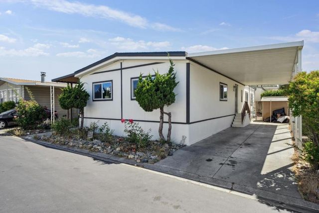 423 Chateau la Salle Drive, San Jose, CA 95111