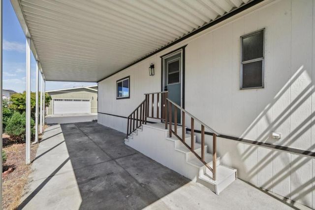 423 Chateau la Salle Drive, San Jose, CA 95111