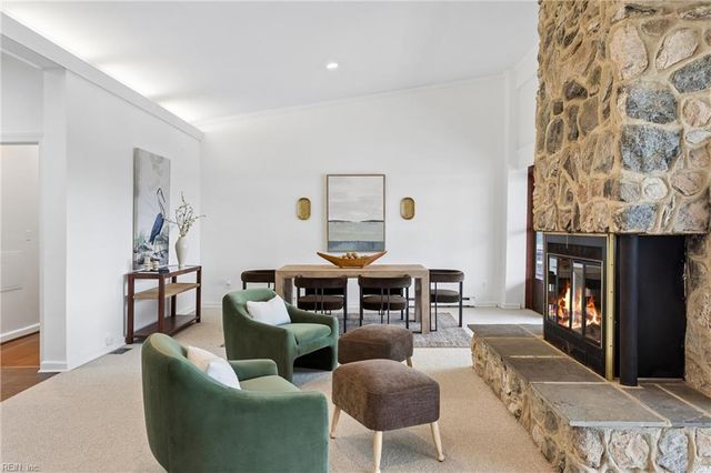 220 Southpoint DR, Williamsburg, VA 23185