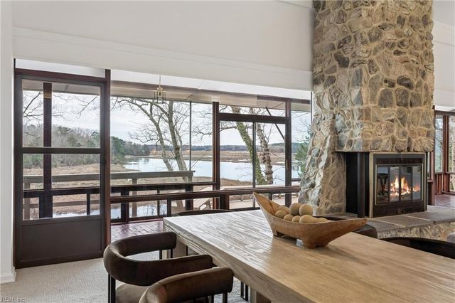 220 Southpoint DR, Williamsburg, VA 23185