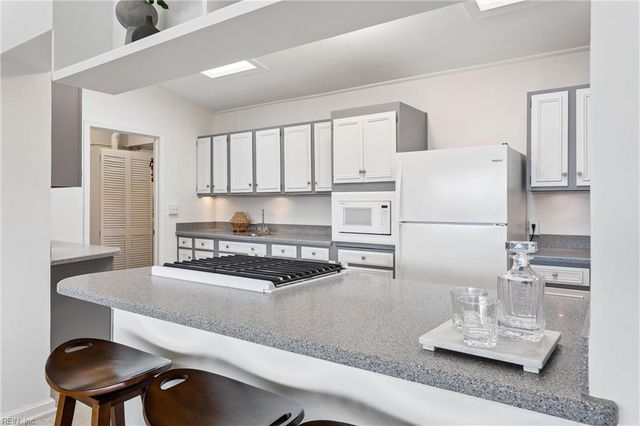 220 Southpoint DR, Williamsburg, VA 23185