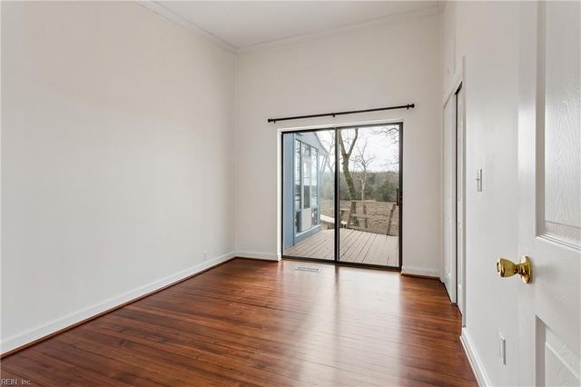 220 Southpoint DR, Williamsburg, VA 23185