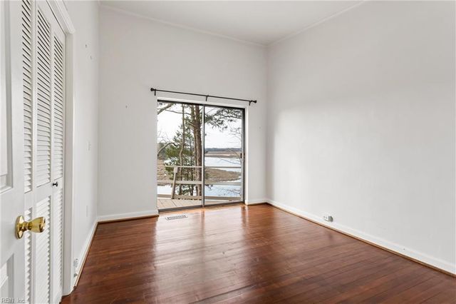 220 Southpoint DR, Williamsburg, VA 23185