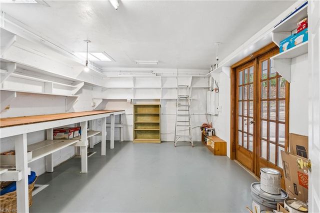 220 Southpoint DR, Williamsburg, VA 23185