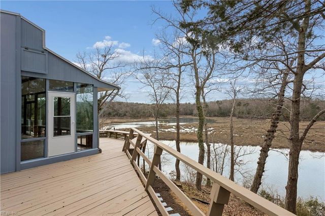 220 Southpoint DR, Williamsburg, VA 23185