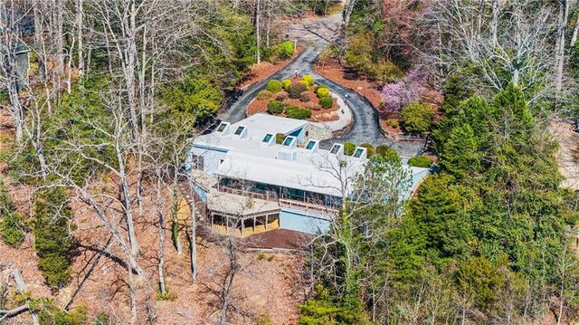 220 Southpoint DR, Williamsburg, VA 23185