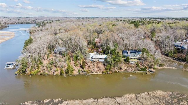 220 Southpoint DR, Williamsburg, VA 23185