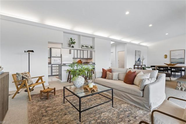 220 Southpoint DR, Williamsburg, VA 23185