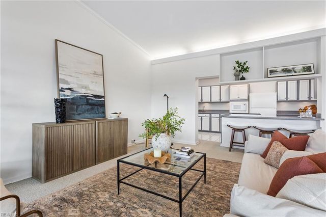 220 Southpoint DR, Williamsburg, VA 23185