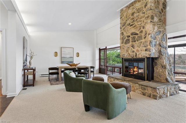 220 Southpoint DR, Williamsburg, VA 23185