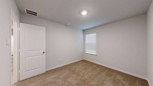 713 Sydney BLVD, Thorndale, TX 76577