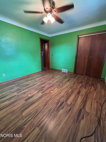 640 N Fostoria Road, Northwood, OH 43619