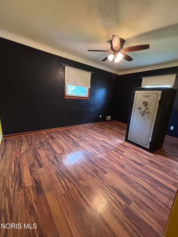 640 N Fostoria Road, Northwood, OH 43619