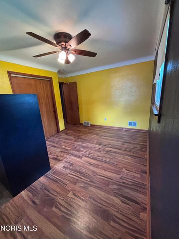 640 N Fostoria Road, Northwood, OH 43619