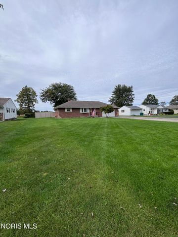 640 N Fostoria Road, Northwood, OH 43619