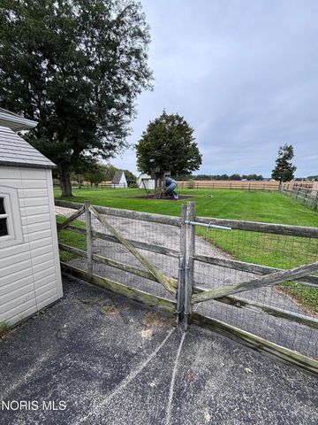 640 N Fostoria Road, Northwood, OH 43619