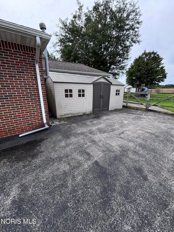 640 N Fostoria Road, Northwood, OH 43619