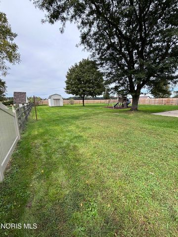640 N Fostoria Road, Northwood, OH 43619