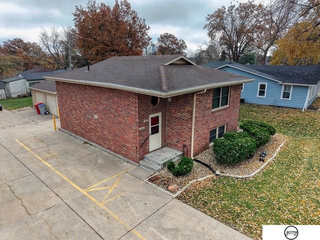 2922 N Cotner Boulevard, Lincoln, NE 68507