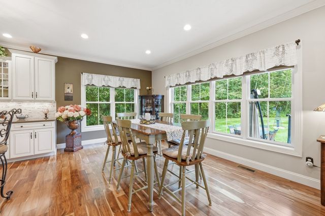 406 N Liberty St, Belchertown, MA 01007