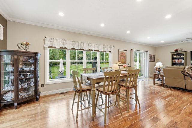 406 N Liberty St, Belchertown, MA 01007