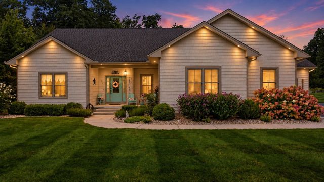 406 N Liberty St, Belchertown, MA 01007