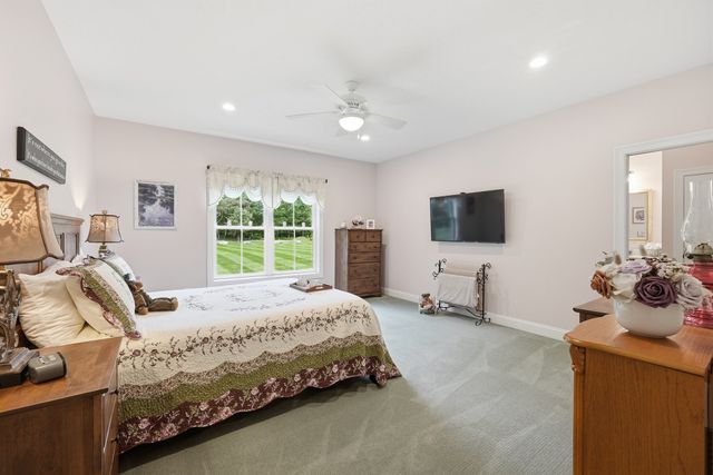 406 N Liberty St, Belchertown, MA 01007