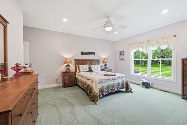 406 N Liberty St, Belchertown, MA 01007