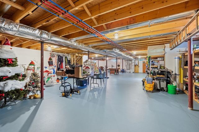 406 N Liberty St, Belchertown, MA 01007