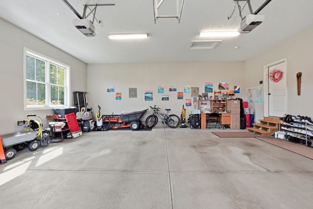 406 N Liberty St, Belchertown, MA 01007