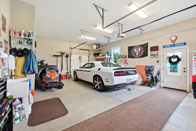 406 N Liberty St, Belchertown, MA 01007