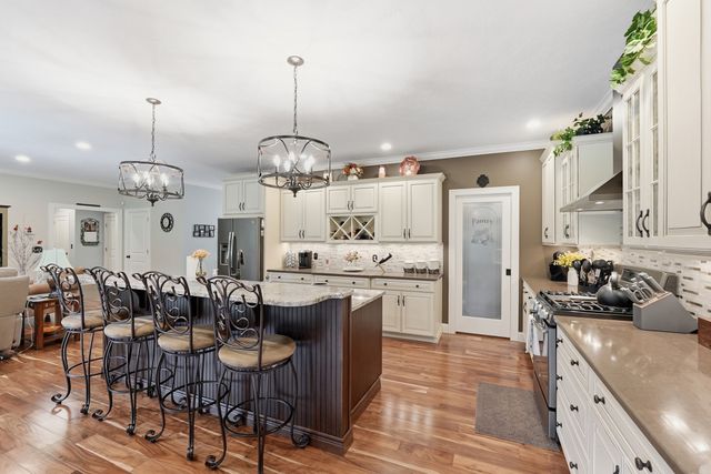 406 N Liberty St, Belchertown, MA 01007