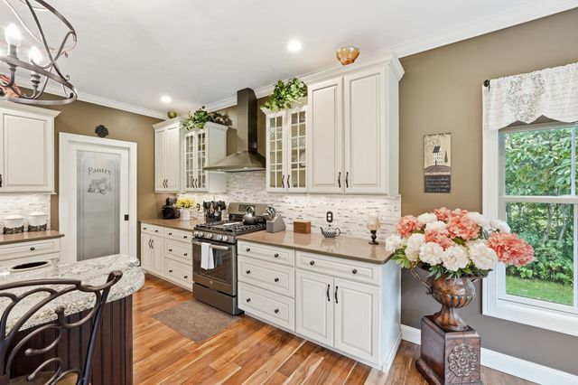 406 N Liberty St, Belchertown, MA 01007