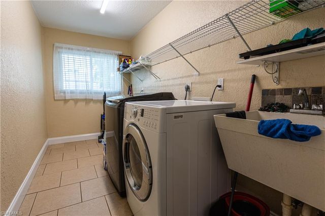 1453 Claret CT, Fort Myers, FL 33919